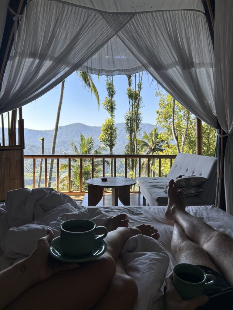dating digital nomad